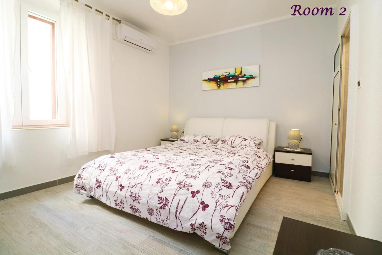 Old Town Rooms And Apartment โปเรช ภายนอก รูปภาพ
