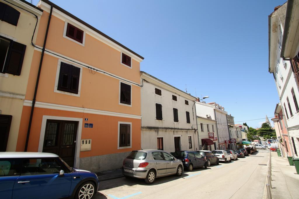 Old Town Rooms And Apartment โปเรช ภายนอก รูปภาพ